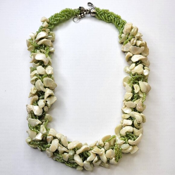 Chunky Green Shell Necklace ,Chips and  Green Beads Bib Necklace - Picture 9 of 14